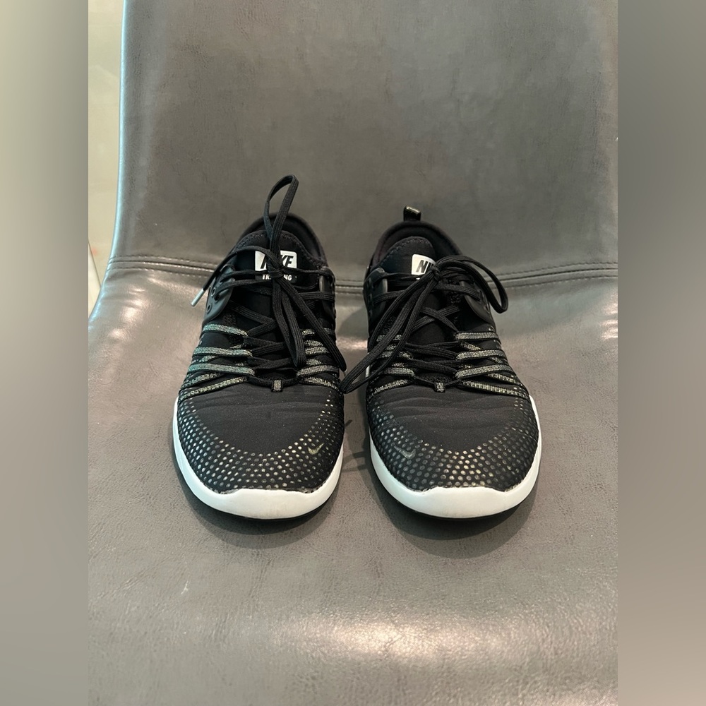 Nike Women's Free TR 7 MTLC Black Athletic Shoes Sneaker - Picture 4 of 11